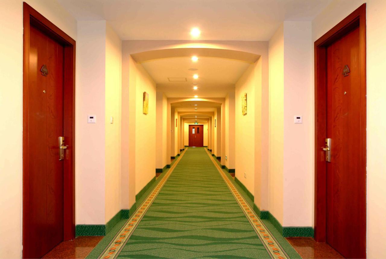 Greentree Inn Beijing Daxing Huangcun Qingyuan Road Metro Station Express Hotel מראה חיצוני תמונה